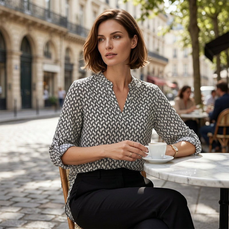 📢📢50% OFF !! ⏰Women's Geometric Print V-Neck Blouse